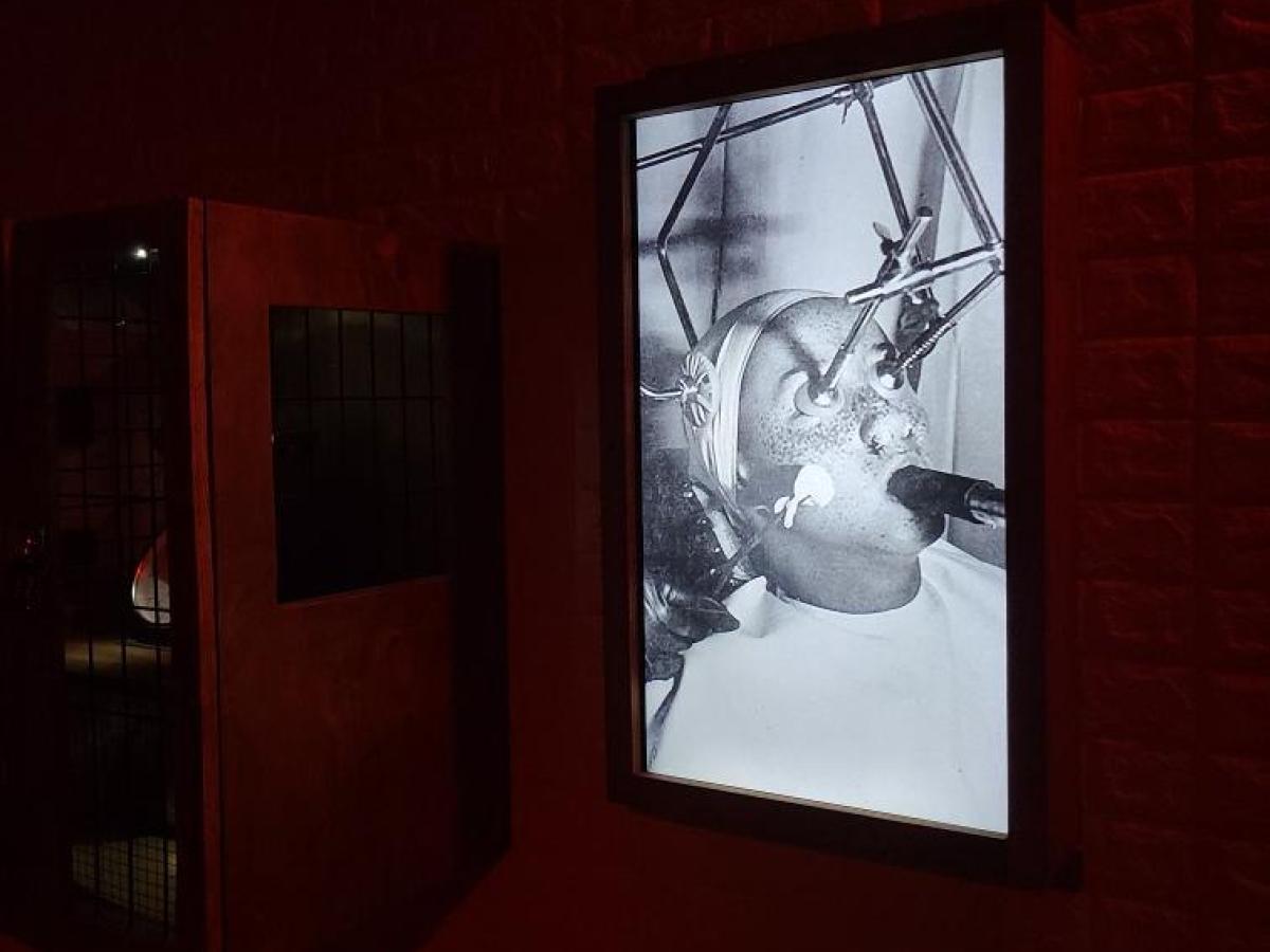 a screen shot of a brick wall